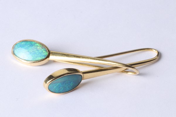 Lot 1019 - GOLD OPAL EARRINGS