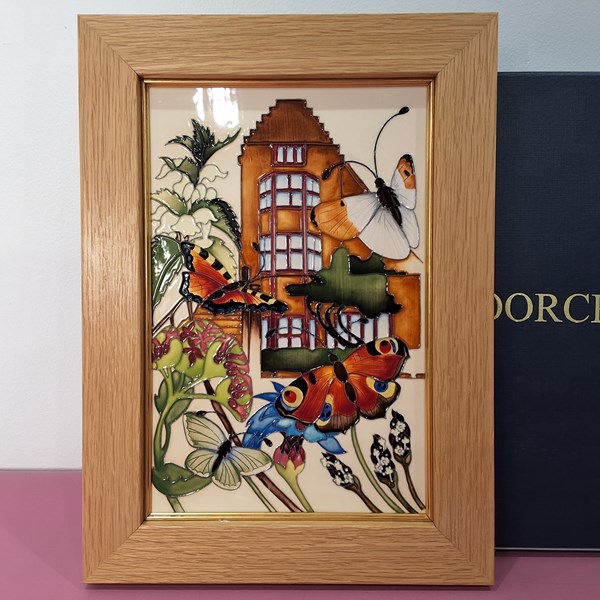 Lot 1301 - MOORCROFT PLAQUE