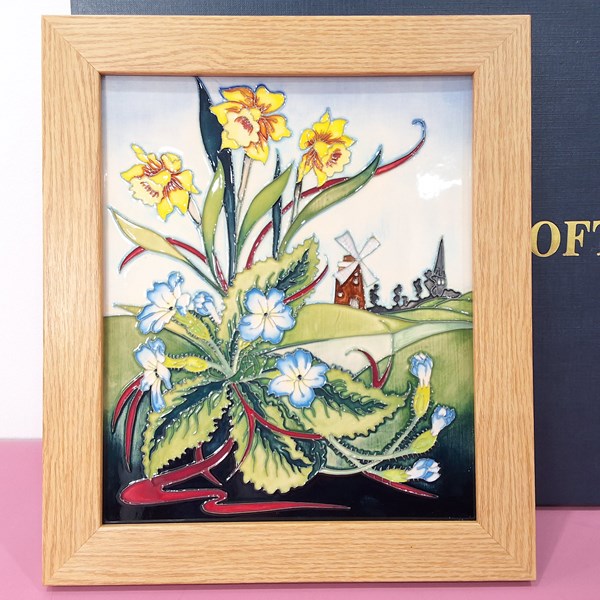 Lot 1317 - MOORCROFT PLAQUE