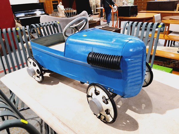 Lot 326 - PEDAL CAR