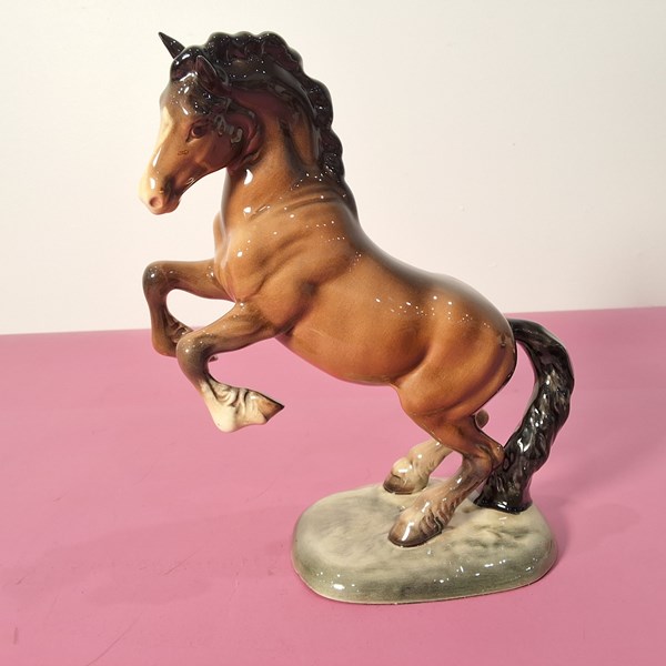 Lot 1311 - BESWICK HORSE