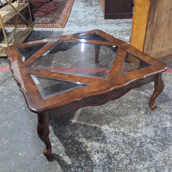 Lot 73 - COFFEE TABLE