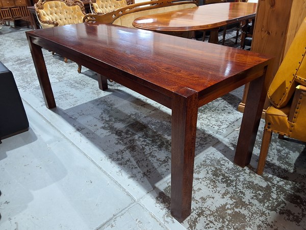 Lot 116 - DINING TABLE