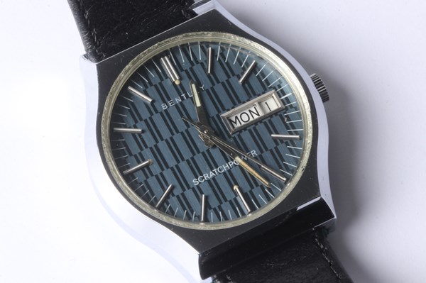 Lot 1068 - WRIST WATCH