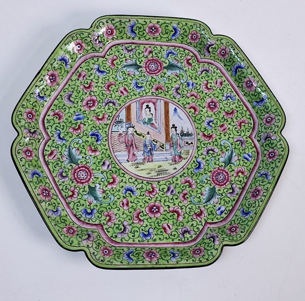 Lot 1305 - ENAMEL PLAQUE