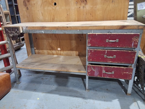 Lot 244 - WORKBENCH