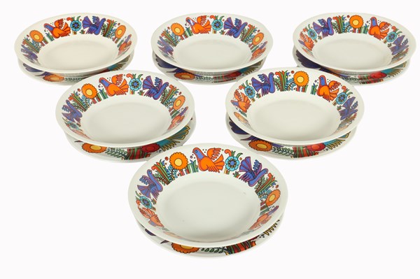 Lot 52 - ACAPULCO DINNERWARE