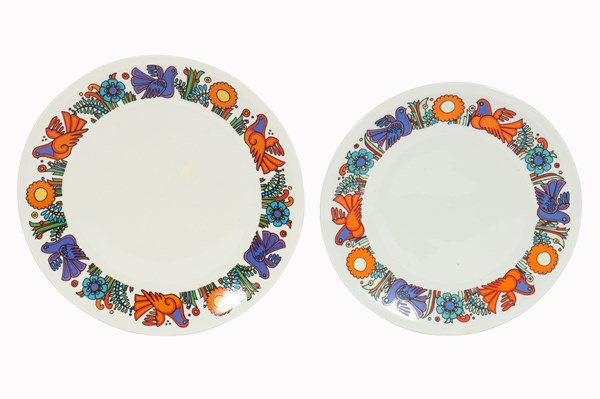 Lot 56 - ACAPULCO DINNERWARE