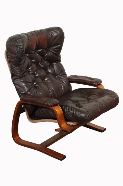 Lot 162 - RECLINING EASY CHAIR