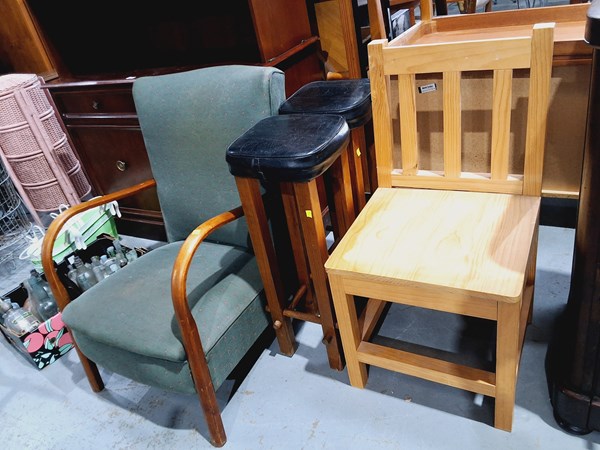 Lot 268 - FURNITURE LOT