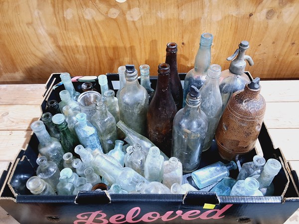 Lot 250 - BOTTLES