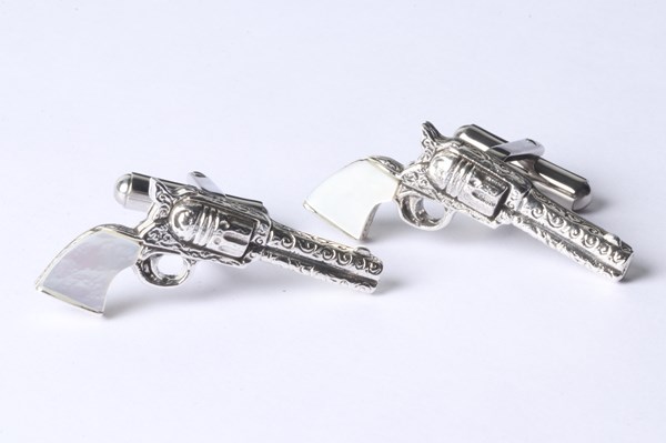 Lot 1048 - SILVER CUFFLINKS