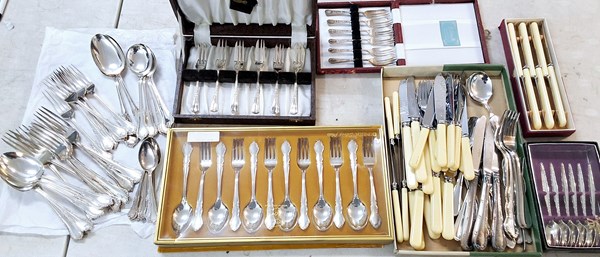 Lot 1361 - CUTLERY