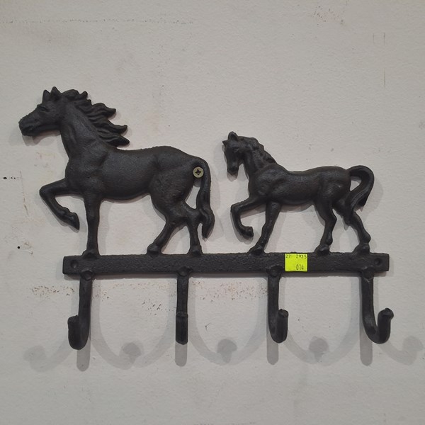 Lot 154 - COAT HOOKS