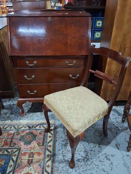 Lot 280 - WRITING BUREAU & CHAIR