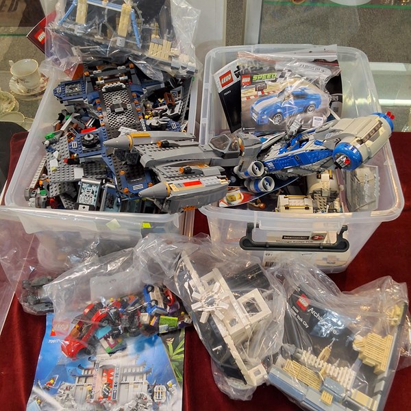 Lot 1368 - LEGO