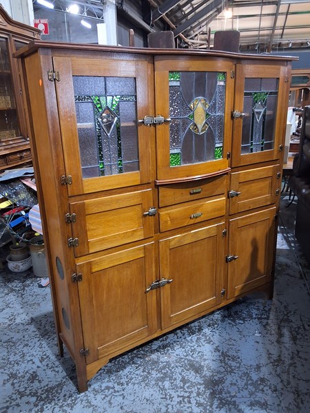 Lot 270 - KITCHEN DRESSER