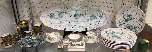 Lot 1323 - GREEN & WHITE CHINA