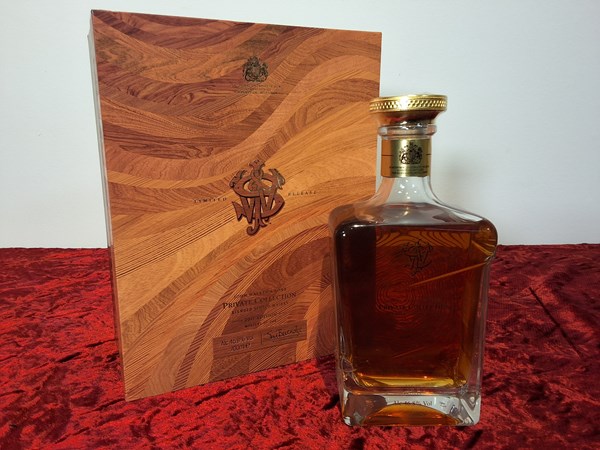 Lot 15 - JOHNNIE WALKER PRIVATE COLLECTION WHISKY