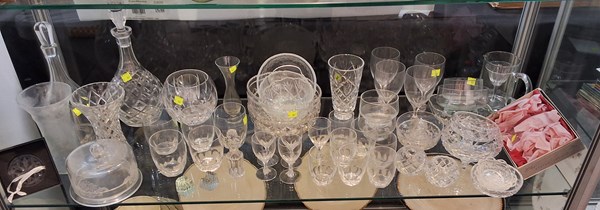 Lot 1158 - GLASSWARE