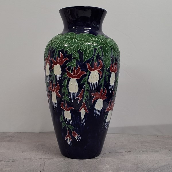 Lot 1175 - CERAMIC VASE