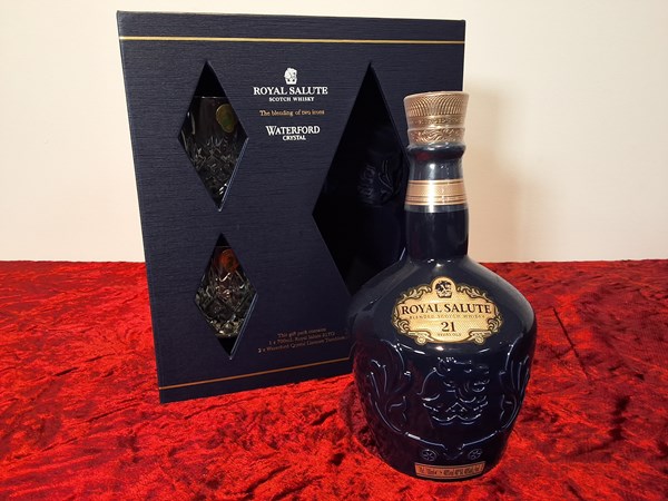 Lot 63 - ROYAL SALUTE 21 GIFT PACK