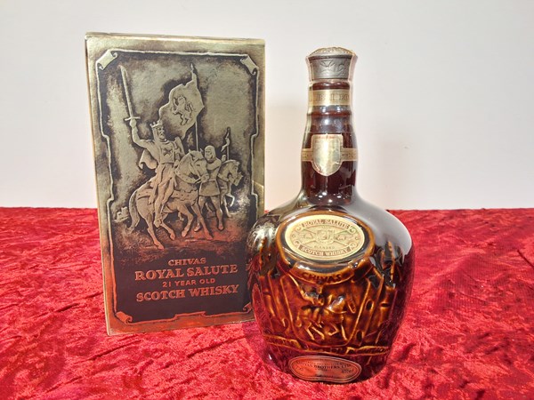 Lot 18 - ROYAL SALUTE 21 WHISKY