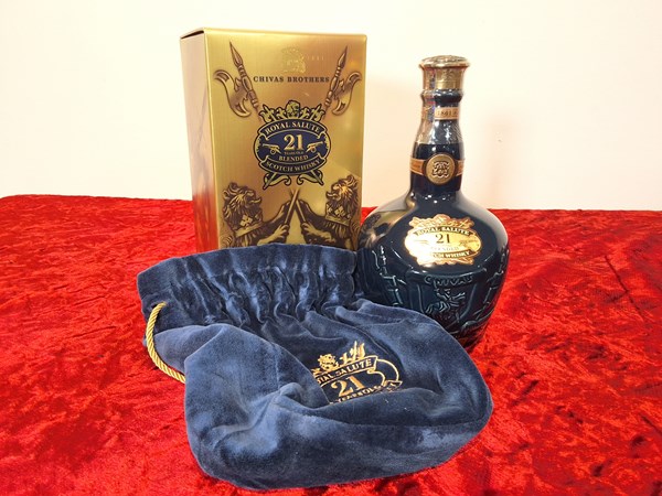 Lot 20 - ROYAL SALUTE 21 WHISKY