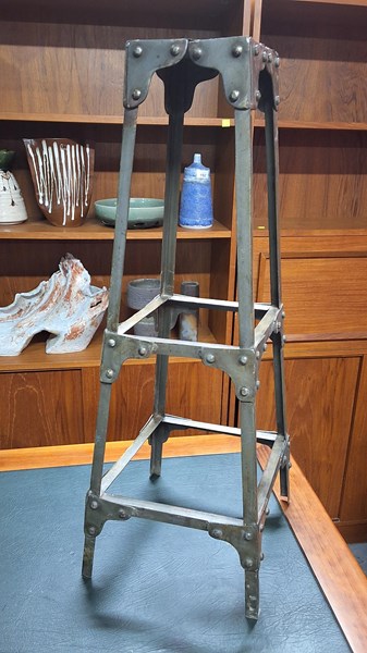 Lot 136 - IRON STAND