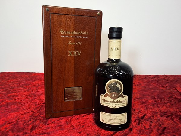 Lot 62 - BUNNAHABHAIN 25 WHISKY