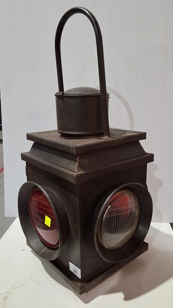 Lot 36 - RAIL LAMP