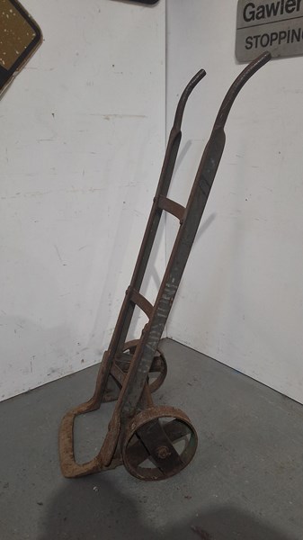 Lot 24 - SACK TRUCK