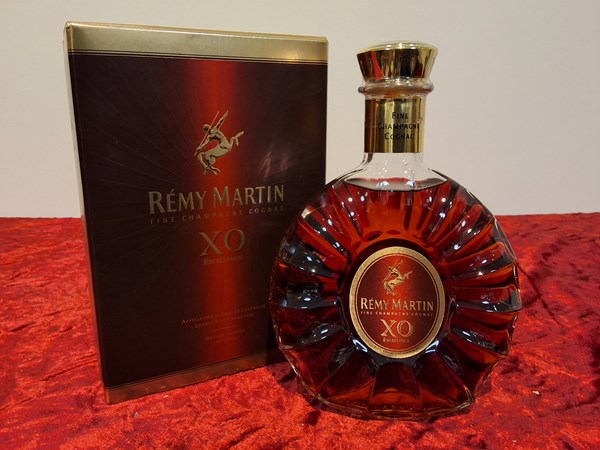 Lot 32 - REMY MARTIN XO COGNAC