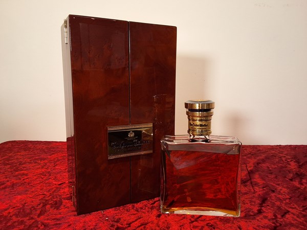 Lot 97 - JOHNNIE WALKER BLUE LABEL WHISKY