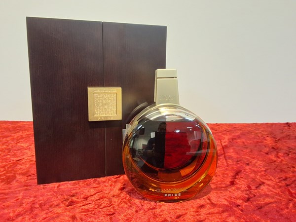 Lot 61 - GLENMORANGIE PRIDE 1981 WHISKY