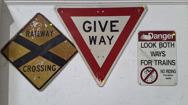 Lot 22 - RAILWAY SIGNS