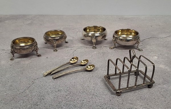 Lot 1046 - SILVER SALT DISHES