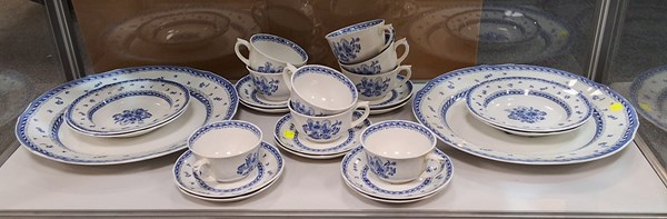 Lot 1195 - ARABIA DINNERWARE