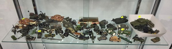 Lot 1402 - MILITARY VEHICLES