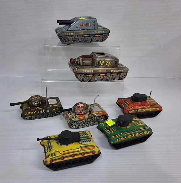 Lot 1180 - TIN TOY TANKS