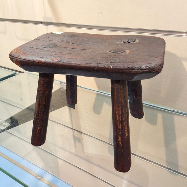 Lot 1223 - MILKING STOOL