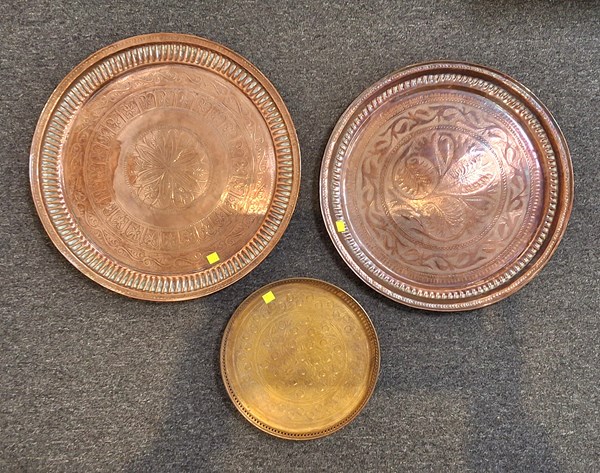 Lot 1105 - DECORATIVE SERVING TRAYS