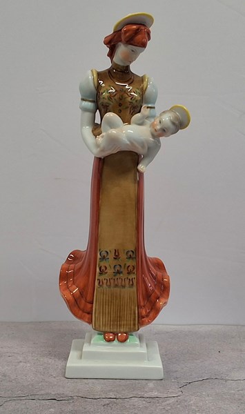 Lot 1273 - HEREND PORCELAIN FIGURE