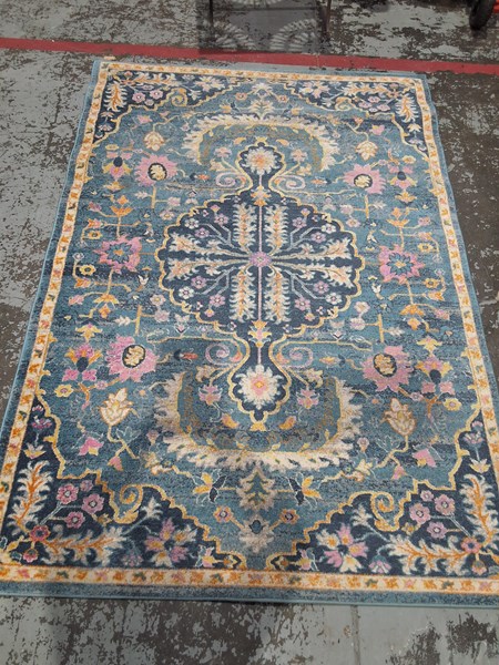 Lot 310 - FLOOR RUG