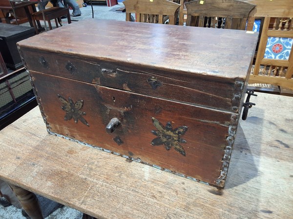 Lot 71 - STORAGE TRUNK