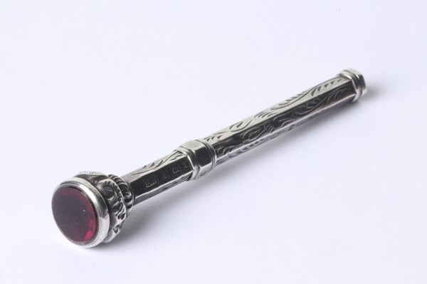 Lot 1025 - SILVER PENCIL