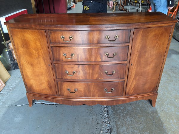 Lot 162 - SIDEBOARD