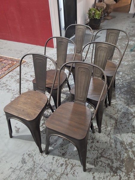 Lot 408 - STACKING CHAIRS
