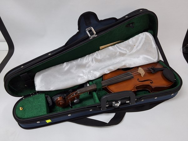 Lot 1300 - VIOLIN