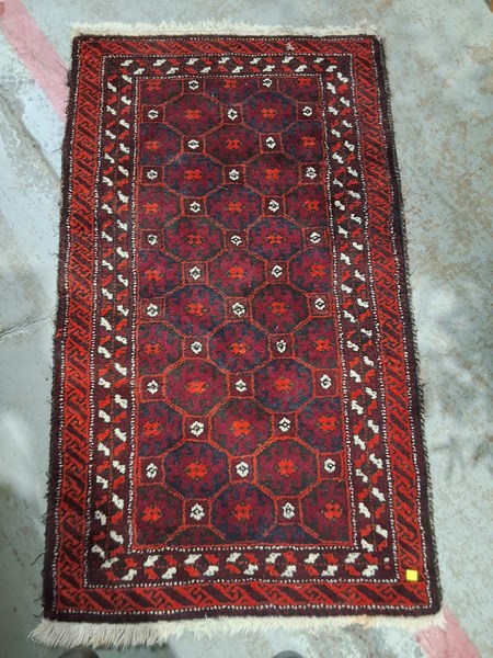 Lot 207 - RUG